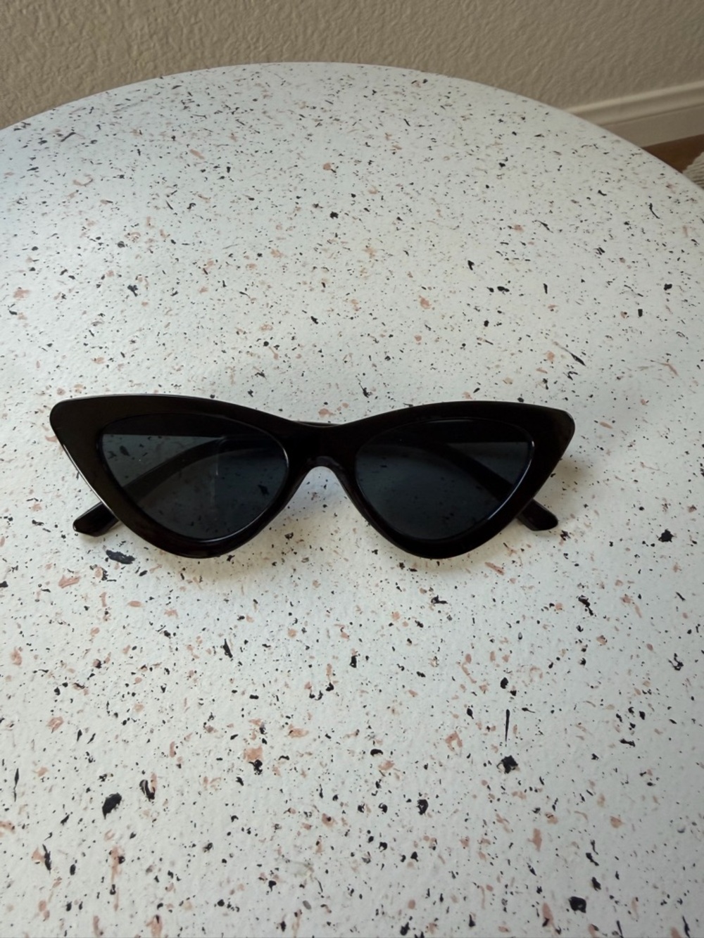 Classic Black Cat Eye Sunglasses